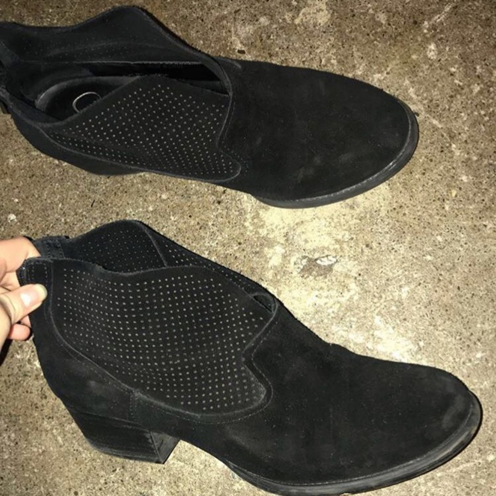 Jessica Simpson booties